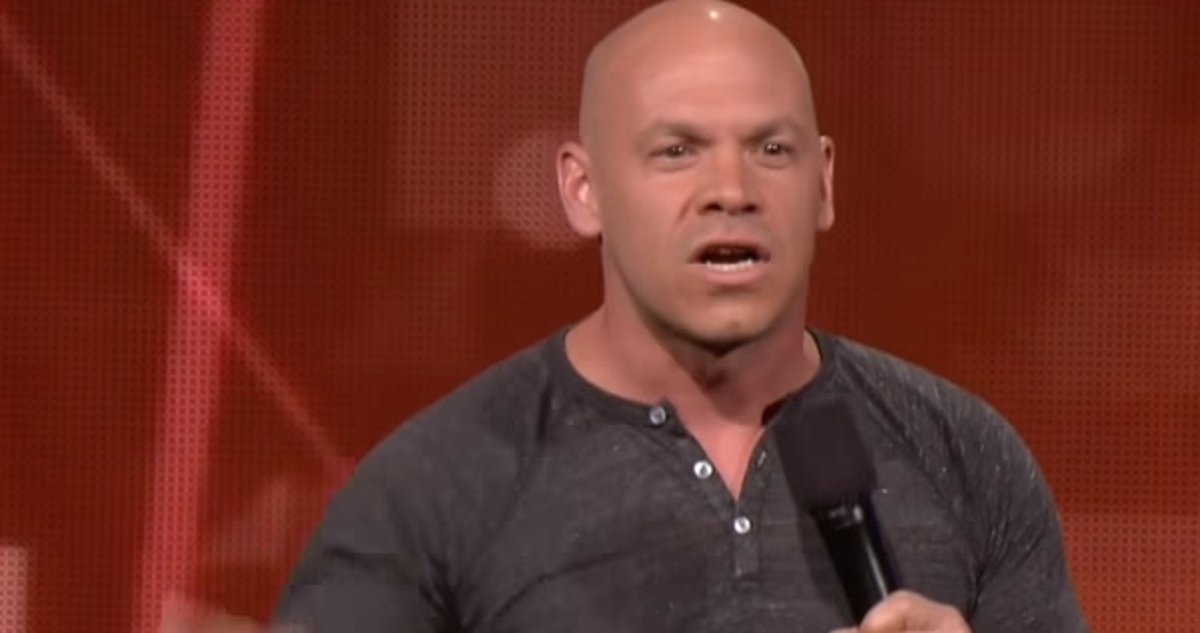 Scandale : Maxim Martin est extr�mement en col�re contre les journalistes...