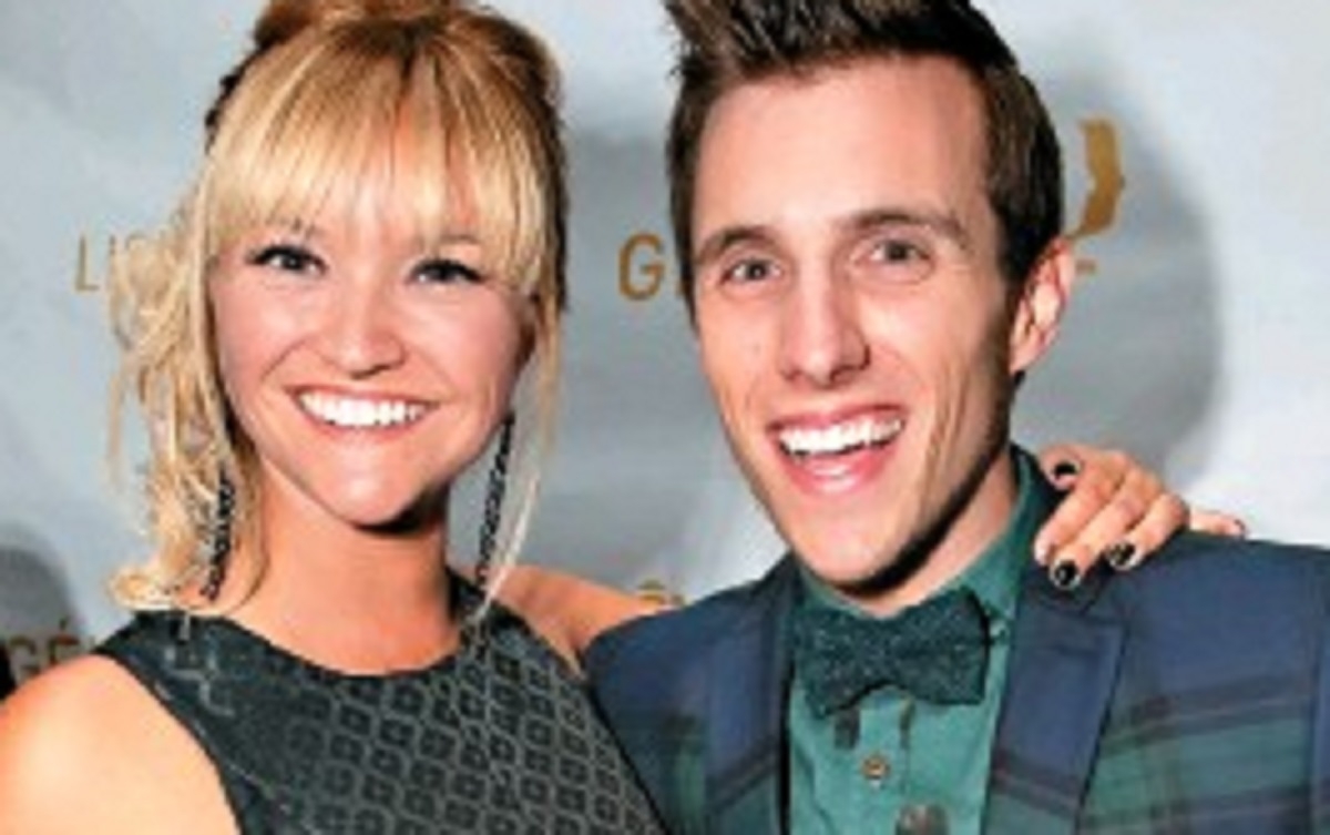 �mouvant : Premi�re photo de grossesse de Julie Ringuette!