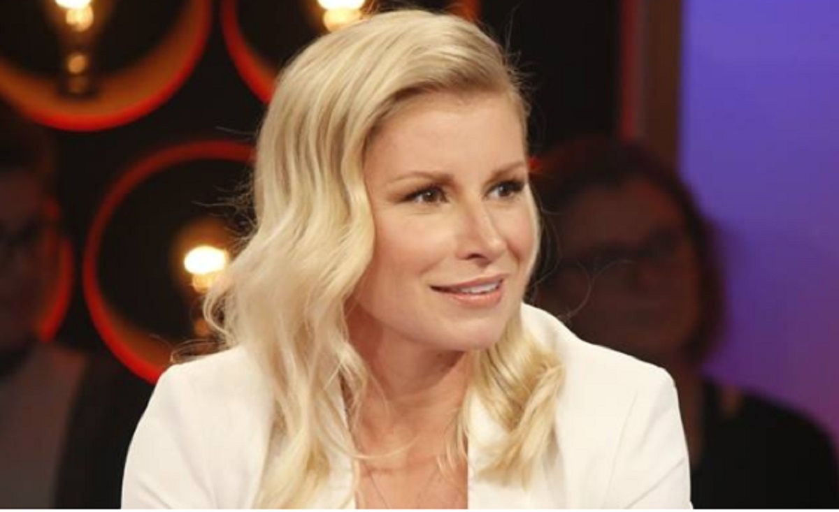 Cathy Gauthier partage une photo de son shower de b�b� et elle est �blouissante!