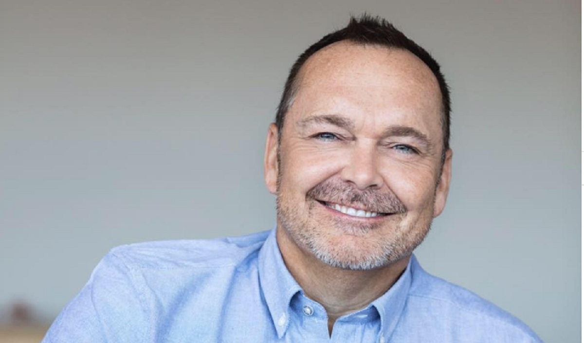 Jean-Michel Anctil quitte en beaut� avec plus d'un million de billets de vendu !