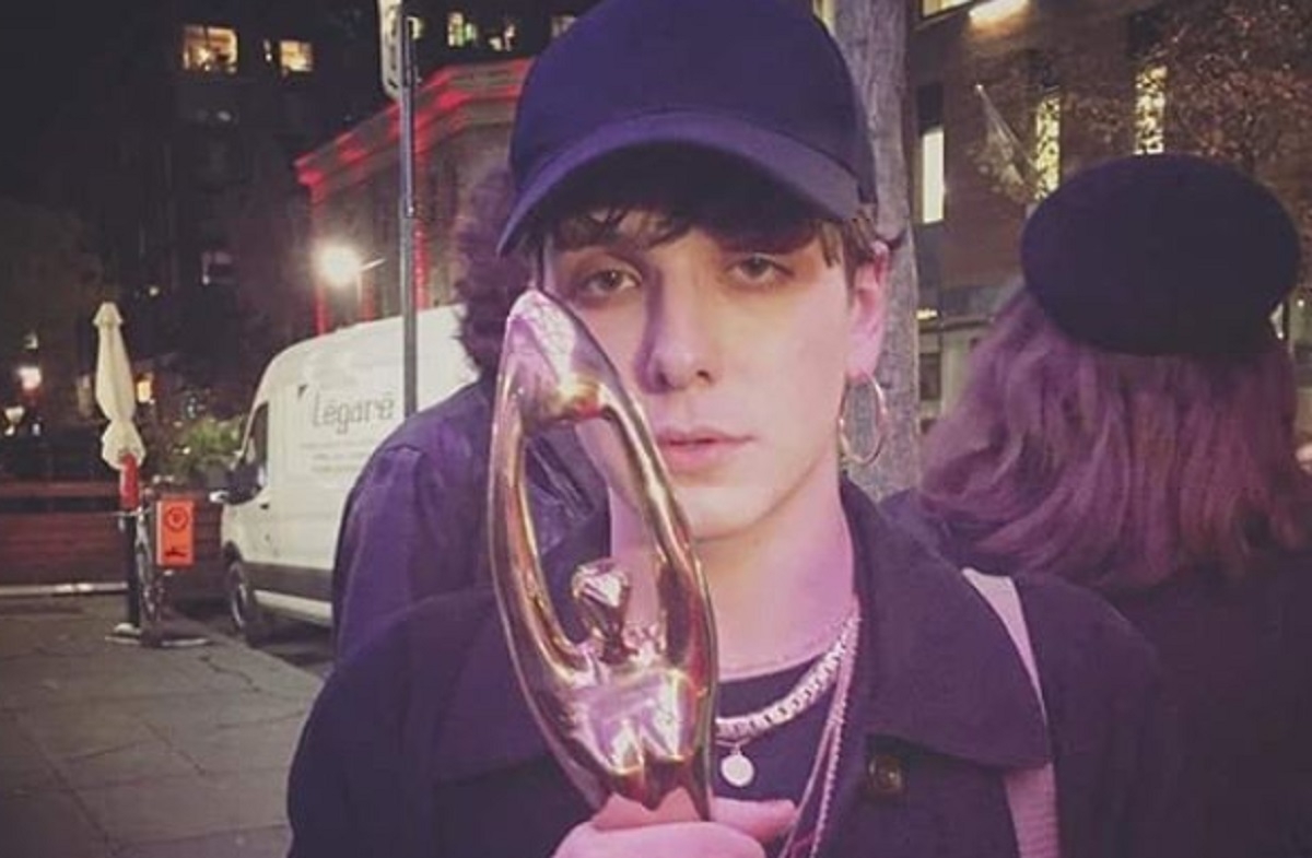 Hubert Lenoir manque de respect envers Mario Pelchat pendant son spectacle