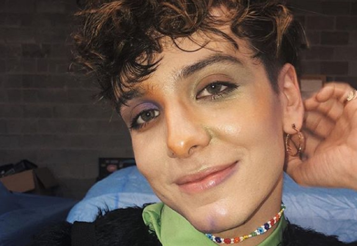 Hubert Lenoir re�oit une le�on d'humilit� par les critiques fran�aises