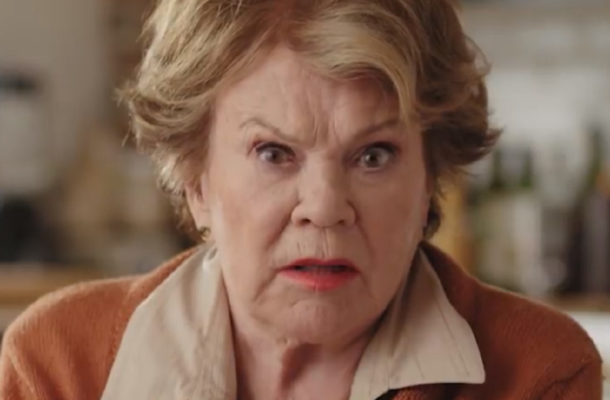 Janette Bertrand fait une mont�e de lait sur les vieux � la t�l�vision