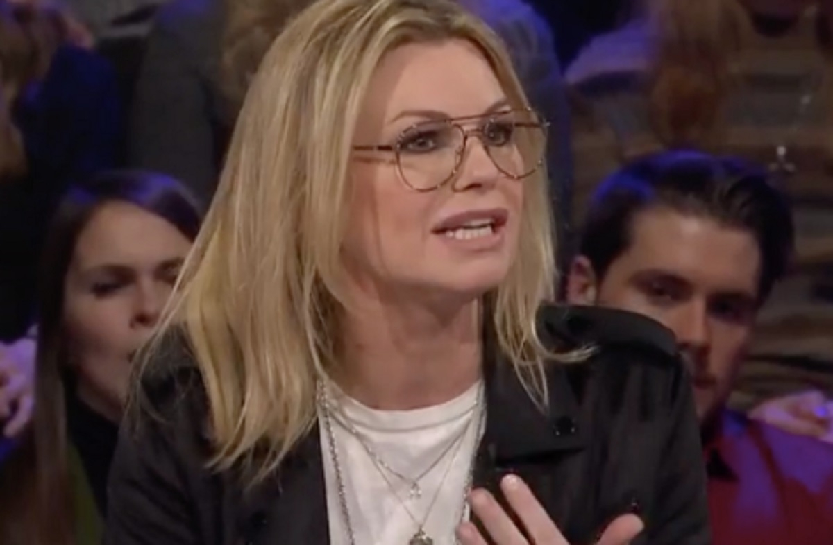 Caroline N�ron a perdu un �tre cher le jour de P�ques