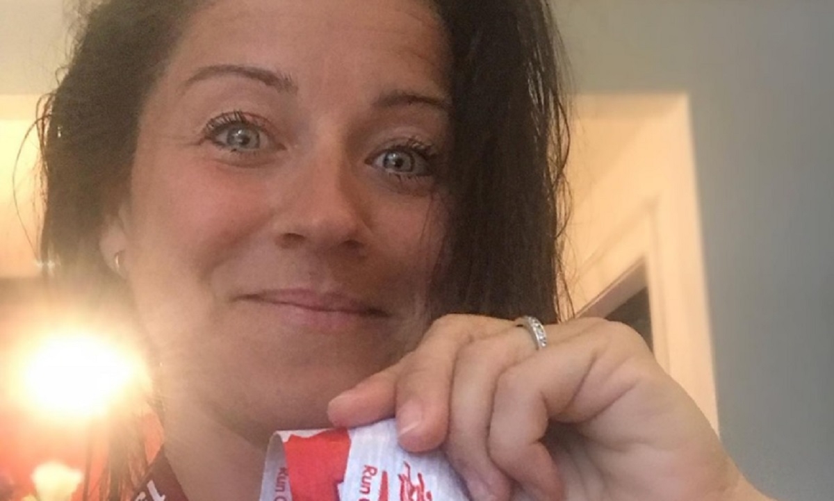 Plus radieuse que jamais, Marie-�laine Thibert peut �tre fi�re de son nouvel exploit!