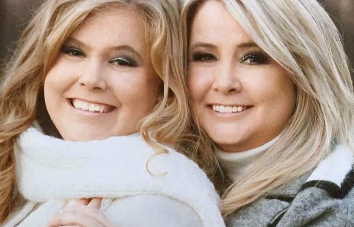 Nathalie Simard chante pour la premi�re fois en direct � la t�l�vision avec sa fille �ve