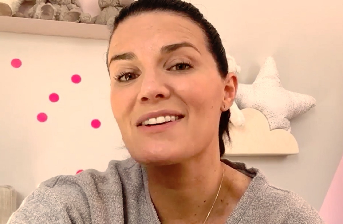 Marie-�ve Janvier nous d�voile sa bedaine de fin de grossesse; elle est ravissante!