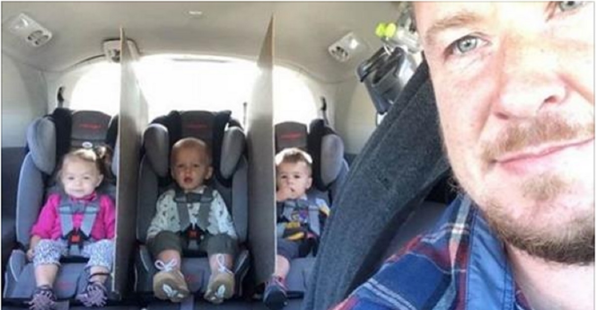 Ce papa a trouv� un moyen efficace et radical pour �viter que ses tripl�s ne se disputent sur le si�ge arri�re