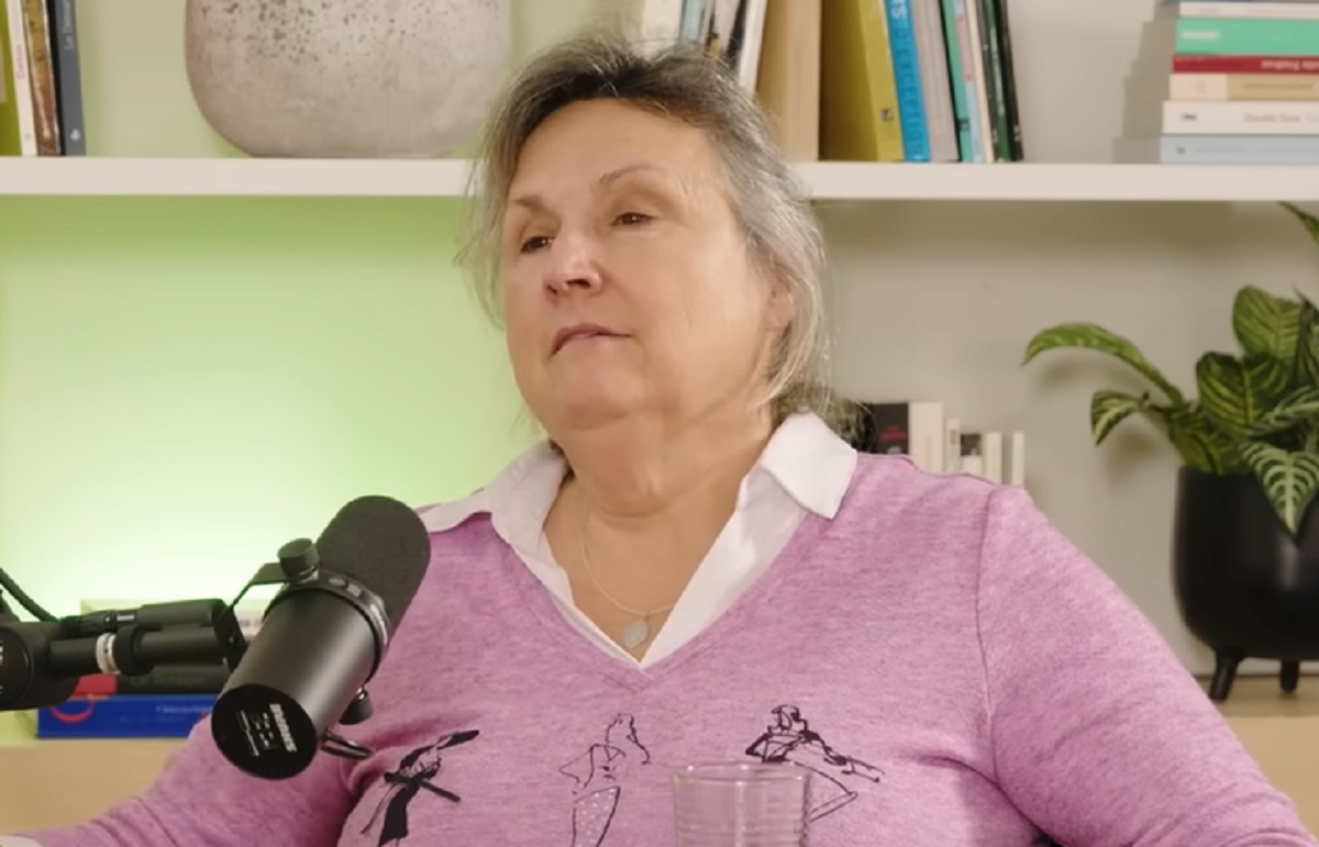 Marthe Laverdi�re fond en larmes pendant son entrevue avec Marie-Claude Barrette