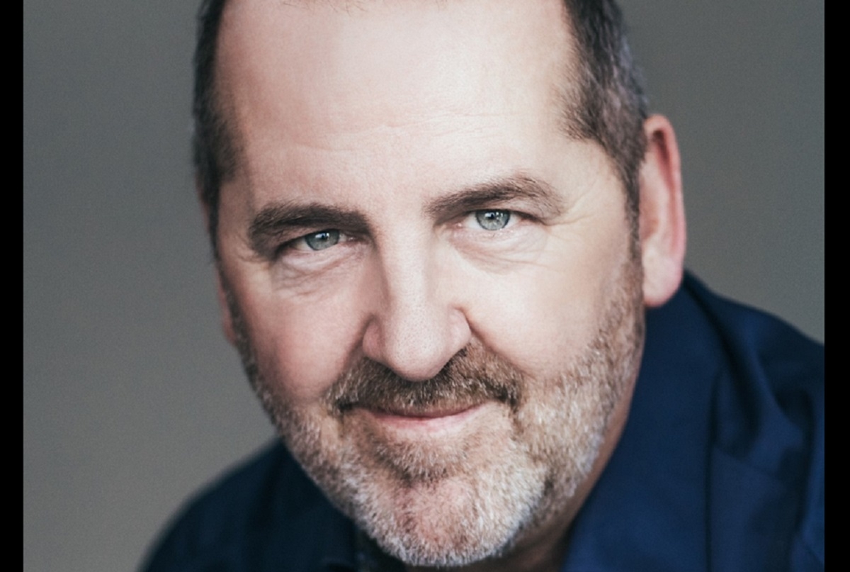 Luc Dionne, l'auteur de District 31, travaille sur un projet inspir� de quelqu'un de tr�s connu au Qu�bec