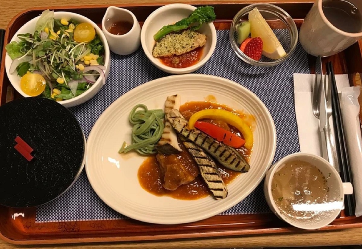 Une femme a �t� stup�faite par la cuisine d'un h�pital japonais et a partag� des photos en ligne